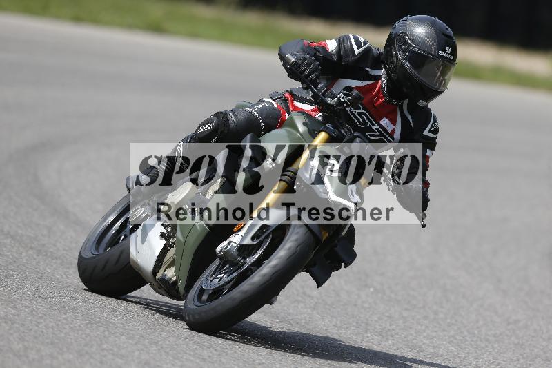 /27 12.06.2025 Ducati Schweiz Trackday Warmup  ADR/gruen-vert/28